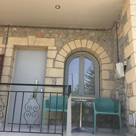 το πετρινο / The Petrino Appartement Stoúpa