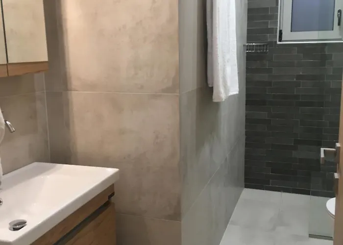 شقة το πετρινο / The Petrino